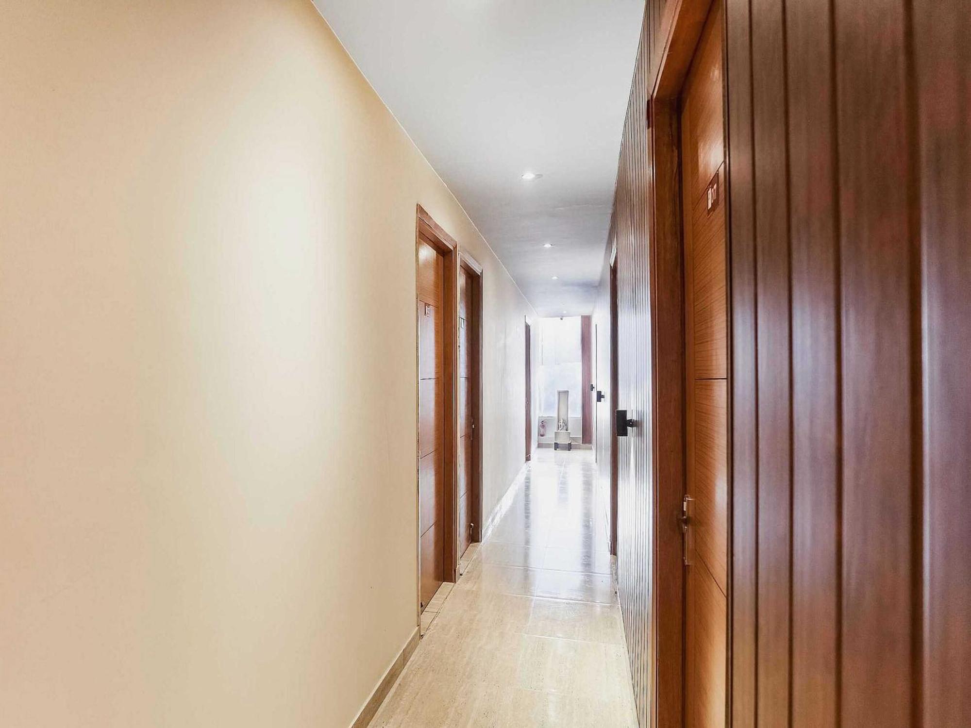 Indraprastha Hotel O Hotel Paradise מראה חיצוני תמונה